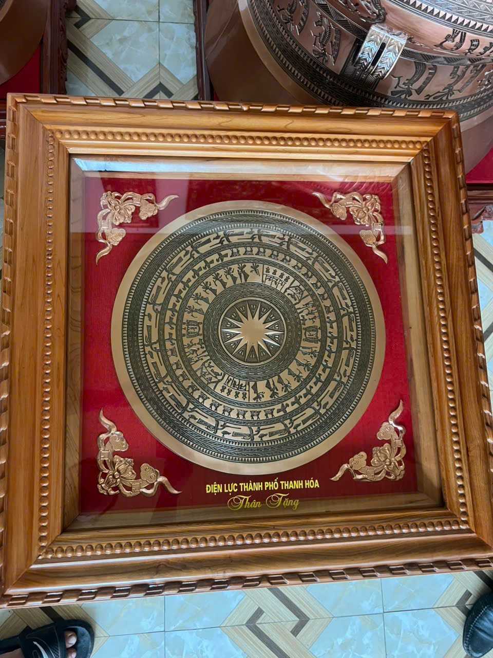Tranh mặt trống đường kính 40 cm