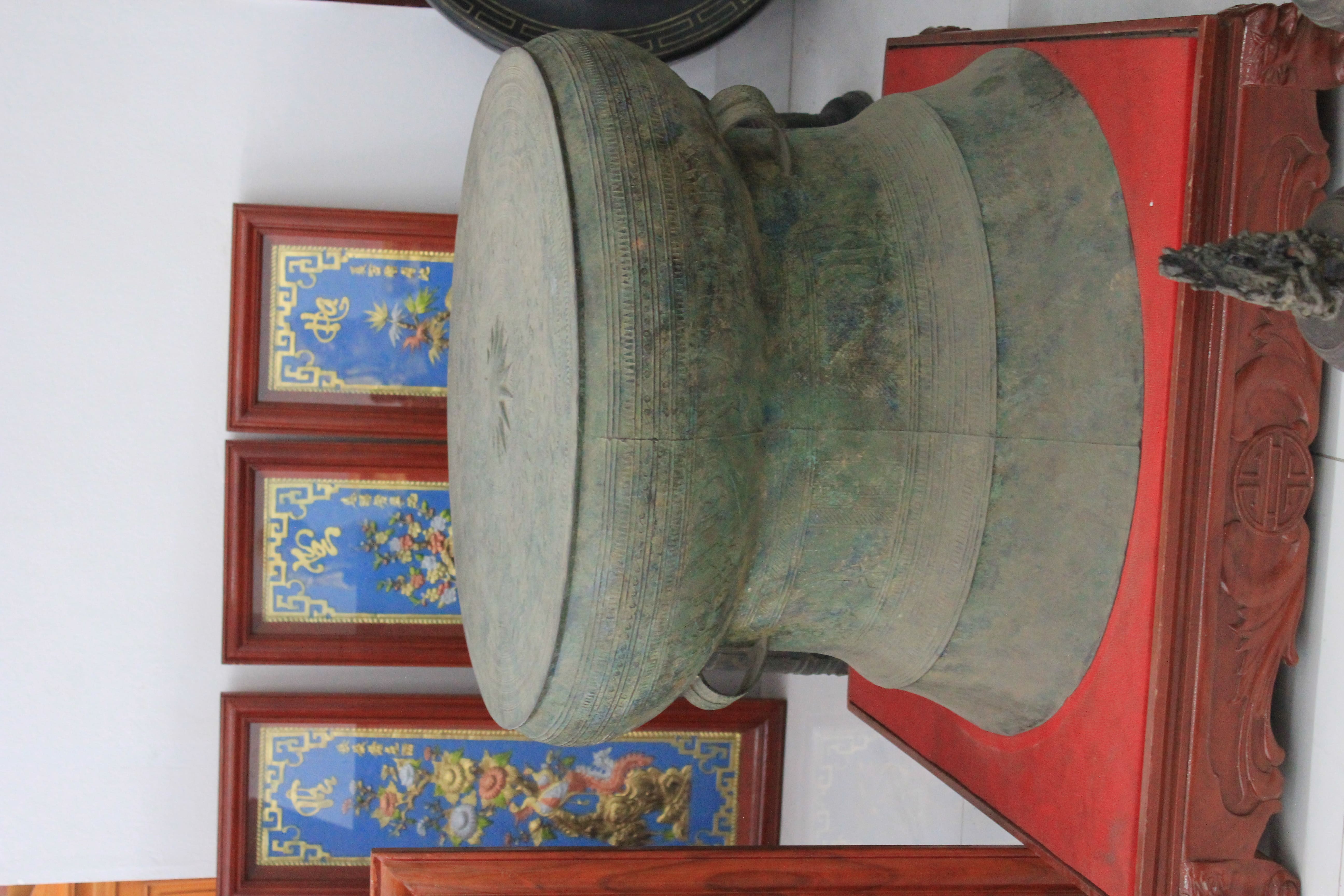 Trống đồng giả cổ